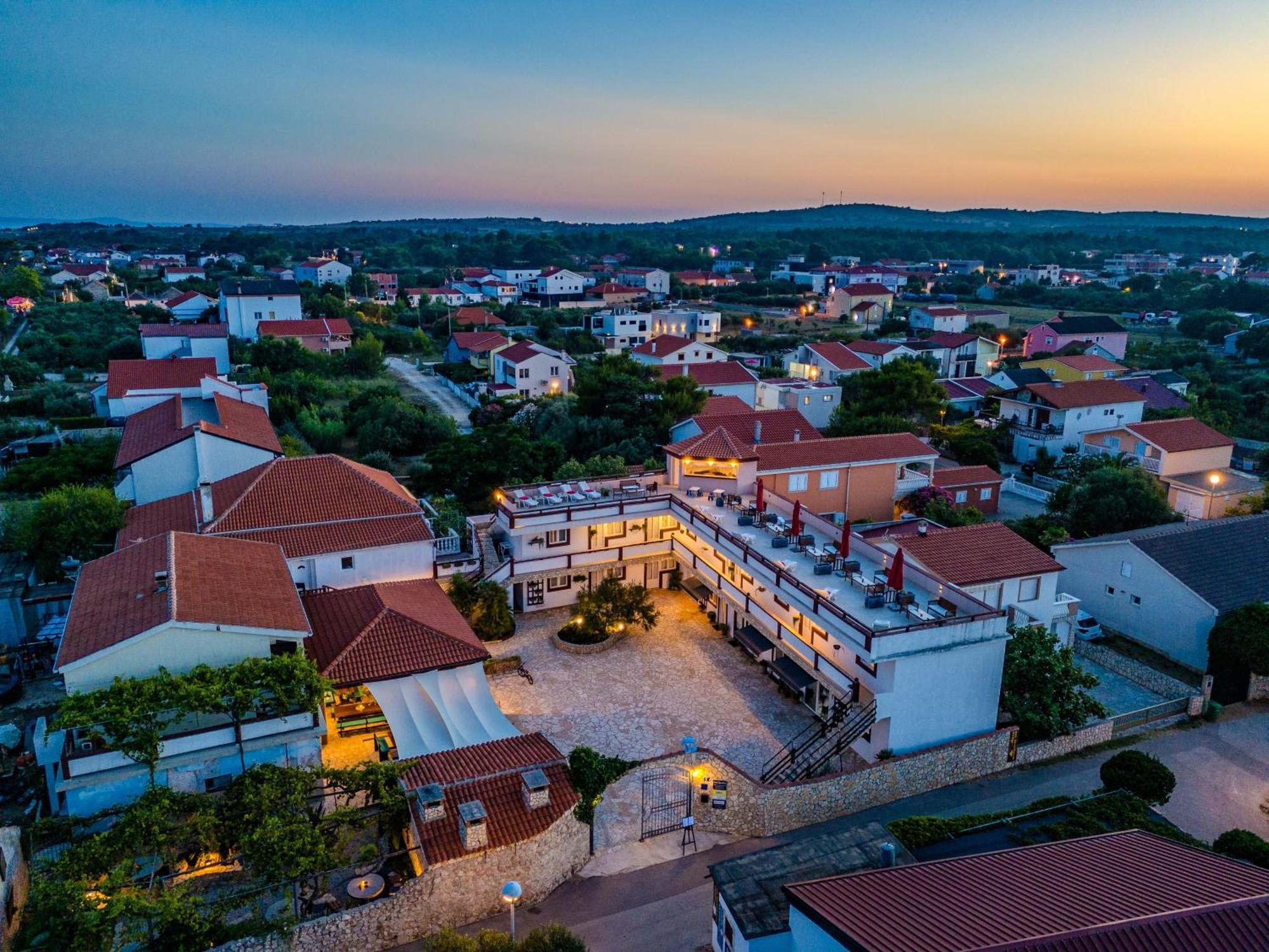 Guesthouse Kod Spavalice Vir Exteriör bild